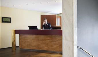 Vestíbulo del Best Western Raphael Hotel Altona en Hamburg - 95202