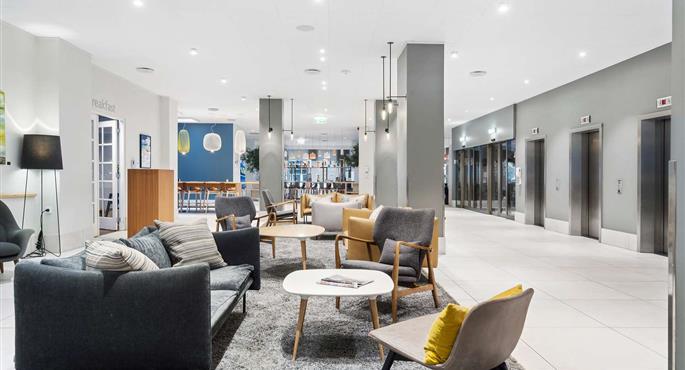 Vestíbulo del Best Western Plus Airport Hotel Copenhagen en Kastrup - 96098