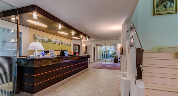 Vestíbulo del Best Western City Hotel en Bolonia - 98124