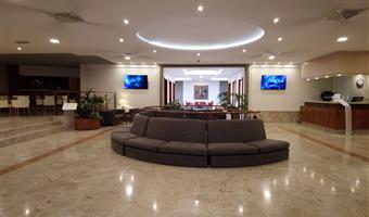 Vestíbulo del Best Western Park Hotel en Piacenza - 98161