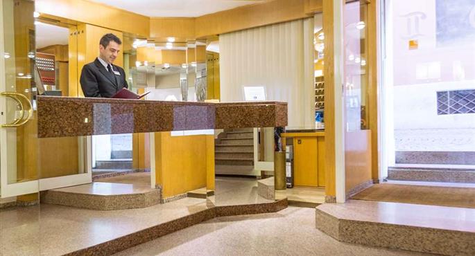 Vestíbulo del Best Western Hotel Libertà en Modena - 98237