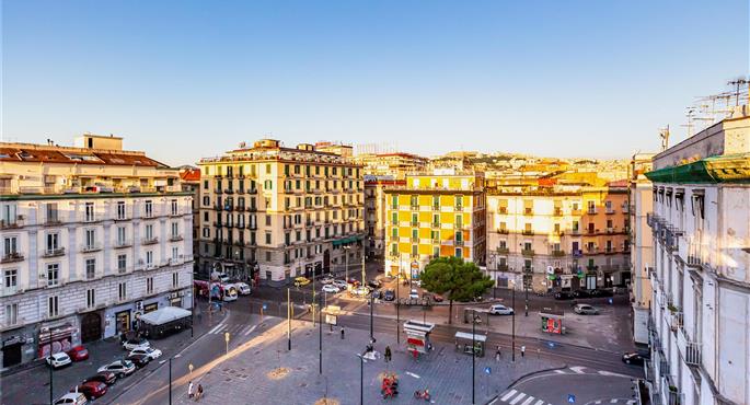 Exterior del Best Western Plus Plaza Hotel - Napoles - 98247