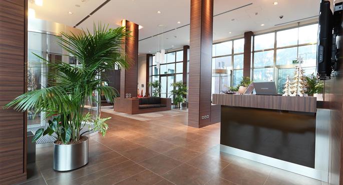 Vestíbulo del Best Western Plus Hotel Monza e Brianza Palace en Milano Cinisello Balsamo - 98274