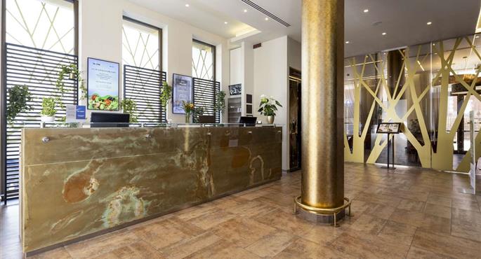 Vestíbulo del Best Western Hotel Madison en Milan - 98306