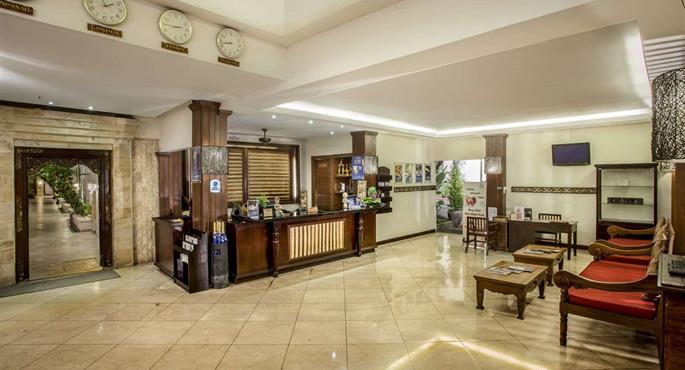 Vestíbulo del Best Western Kuta Villa en Bali - 99036