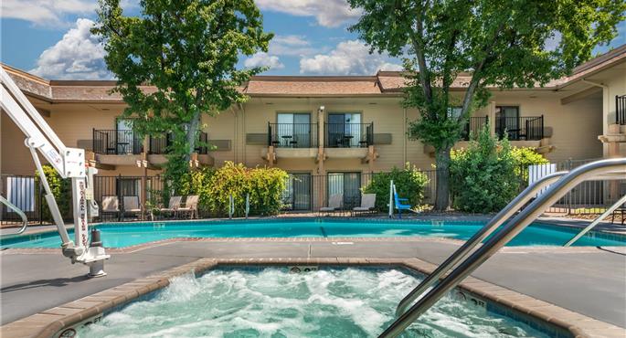 Piscine de Best Western Plus Sonora Oaks Hotel & Conference Center - Sonora - 05408