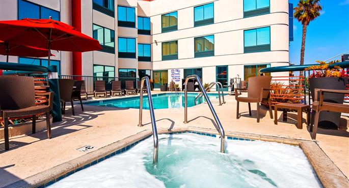 Piscine de Best Western Plus Suites Hotel - LAX  Airport LA Stadium - Inglewood - 05517