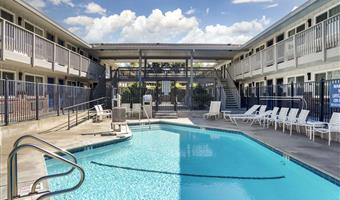 Piscine de Best Western Shadow Inn - Woodland - 05558