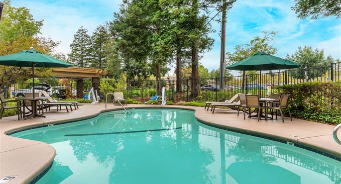 Piscine de Best Western John Muir Inn - Martinez - 05577