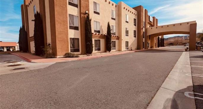 Extérieur de SureStay Plus by Best Western Yucca Valley Joshua Tree - Yucca Valley - 05680