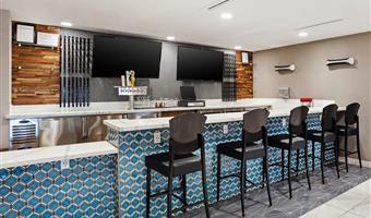 Bar ou lounge de Best Western Plus Coalinga Inn - Coalinga - 05743