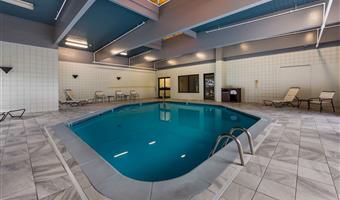 Piscine de Best Western Executive Hotel of New Haven-West Haven - West Haven - 07016