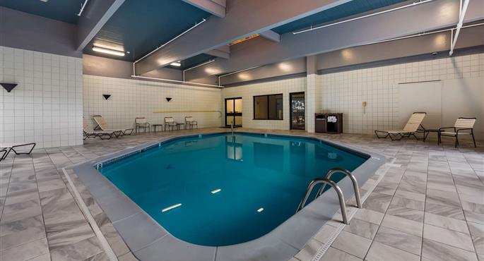 Piscine de Best Western Executive Hotel of New Haven-West Haven - West Haven - 07016