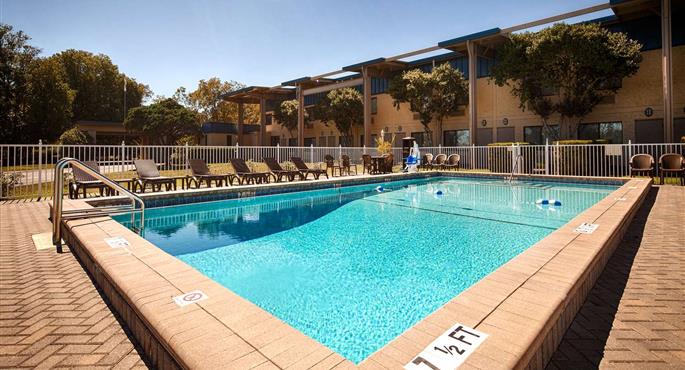 Piscine de Best Western Crossroads Inn - Defuniak Springs - 10184