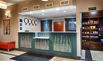 Hall de Best Western Elkhart Inn & Suites à Elkhart - 15069