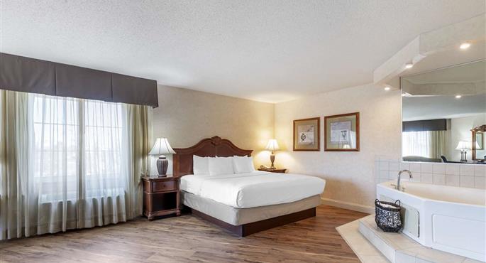 Chambre de Best Western Plus Steeplegate Inn - Davenport - 16083