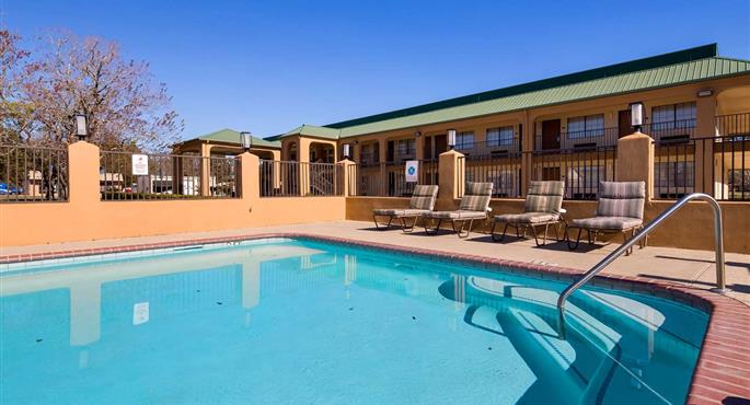 Piscine de Best Western Eunice - Eunice - 19066