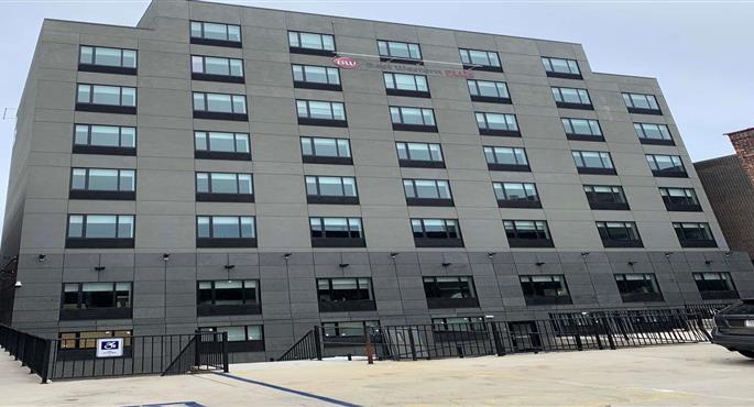 Extérieur de Best Western Plus City Line Hotel - Bronx - 33179