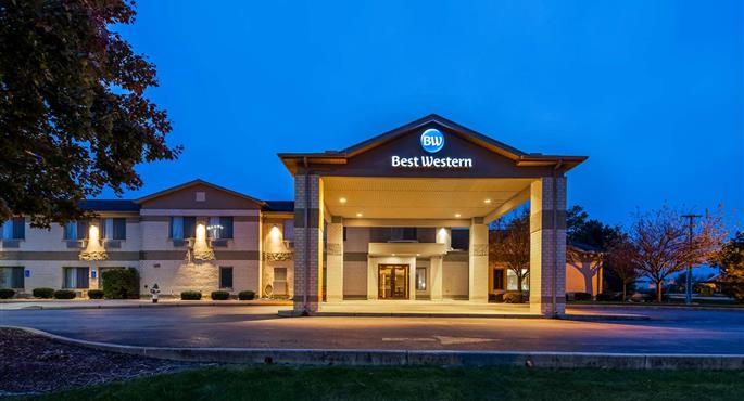 Extérieur de Best Western Fostoria Inn & Suites - Fostoria - 36141