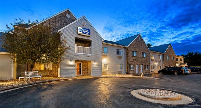 hotel a dodgeville 50107 f