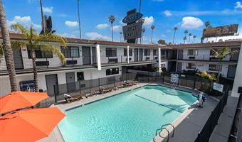 Piscine de Sunset West Hotel, SureStay Collection by Best Western - Los Angeles - 52011