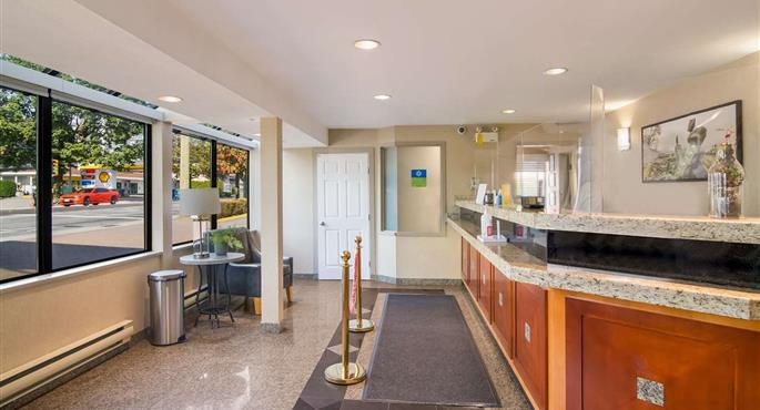 Hall de SureStay by Best Western North Vancouver Capilano à North Vancouver - 52063