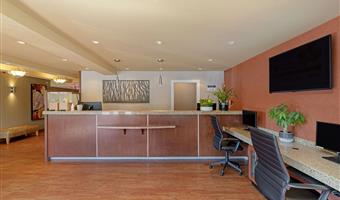 Hall de Best Western Plus Emerald Isle Hotel à Sidney - 62059