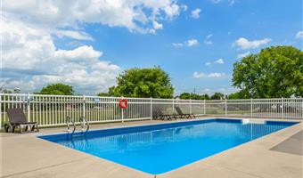 Piscine de Best Western Smiths Falls Hotel - Smiths Falls - 66046