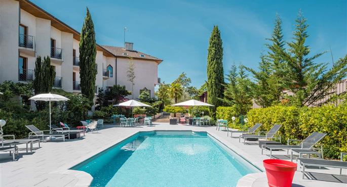 Piscine de Best Western Bridge Hotel Lyon East - Jons - 93458