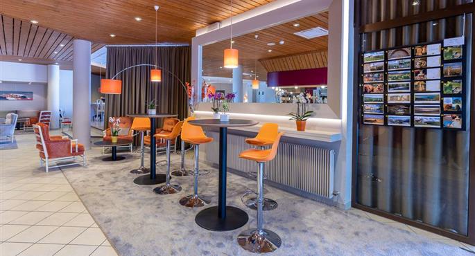Bar ou lounge de Best Western Le Relais de Laguiole Hotel & Spa - Laguiole - 93486