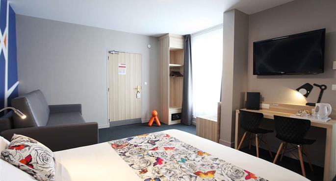 hotel a laval 93613 f