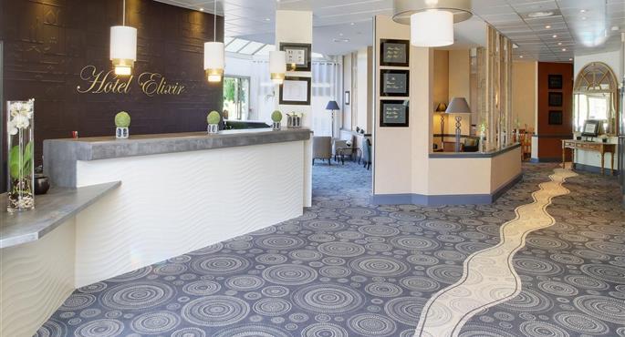 Hall de Best Western Plus Hotel Elixir Grasse à Grasse - 93800