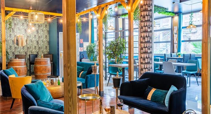 Bar ou lounge de Best Western Hotel Saint Claude - Peronne - 93864