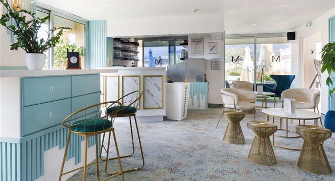 Bar ou lounge de Best Western Hotel Mediterranee Menton - Menton - 93935