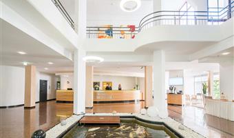 Hall de Best Western Plus Hotel Am Schlossberg à Nuertingen - 95123