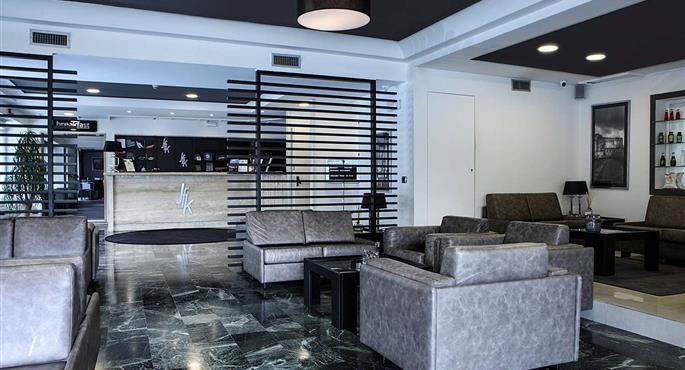 Hall de Best Western JFK Hotel à Naples - 98366