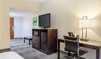 chambre queen size avec accès handicapés, accessible aux personnes à mobilité réduite, assistance de communication, douche avec accès handicapés, non fumeur, petit déjeuner complet