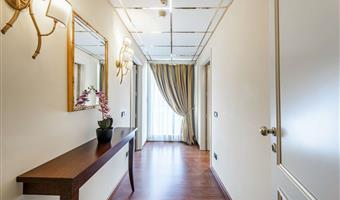 suite- 1 lit queen size, non fumeur, chambre executive, canapé-lit