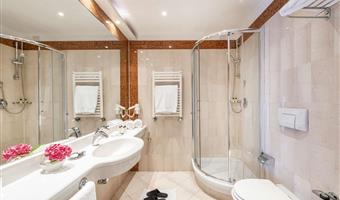 1 lit queen size, non fumeur, chambre superieure, minibar gratuit, service d'étage gratuit