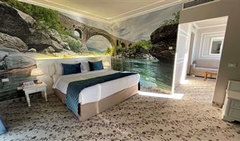 1 très grand lit, non fumeur, junior suite, deux canapés-lits pour 1, mini-réfrigérateur, avec air-conditionné, cafetière/théière, petit déjeuner complet
