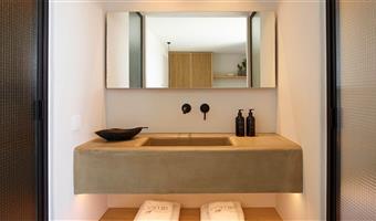 chambre deluxe, mini-piscine privée, vue sur la mer, 1 lit king size, non fumeur, terrasse, petit déjeuner complet