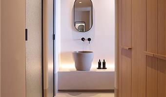 junior suite avec mini-piscine privée, vue sur la mer,1 lit king size, non fumeur, terrasse, salon, petit déjeuner complet
