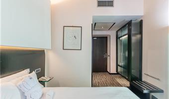 1 lit double, petite chambre, lit français, wi-fi, cafetière/théière