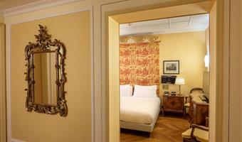 1 lit king size, non fumeur, chambre deluxe, convertible en deux lits simples