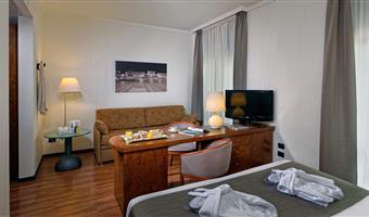 1 lit queen size et 1 lit simple, chambre confort, chambre triple