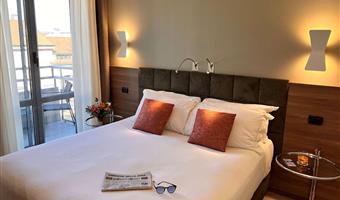 1 lit queen size et 1 lit simple, chambre confort, chambre triple