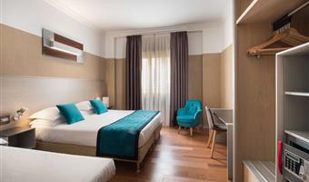 1 lit king size, non fumeur, chambre de luxe, canapé-lit une personne, wi-fi, pc safe, bouilloire