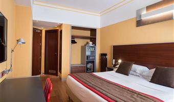 1 lit king size, non fumeur, chambre confort, wi-fi, pc safe, bouilloire