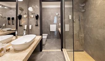 1 lit queen size et 1 lit simple, chambre triple classique, accès à internet gratuit