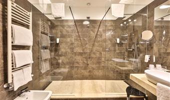 1 lit queen size, suite junior, internet gratuit